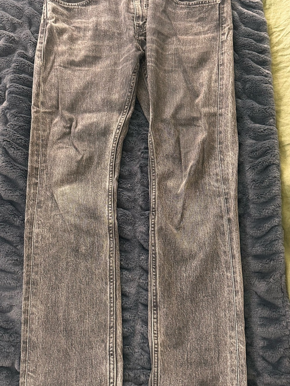 Levi's Men’s Straight-Leg Jeans in Faded Gray